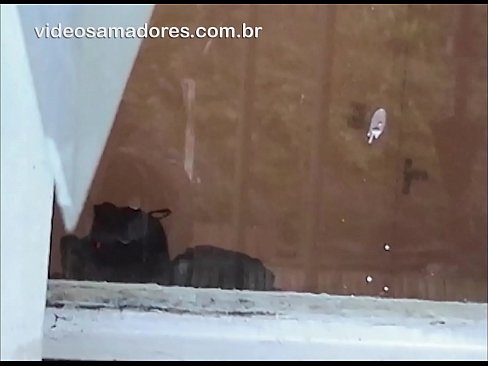 ❤️ Home cachondo mirando á súa moza con outro mozo, gravando un vídeo de carallo sen molestar á parella ❤ Porno fb a nós gl.hotpornphotos.ru ️❤